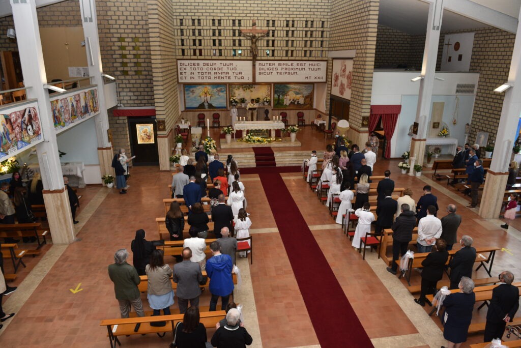 chiesa ponte galeria comunioni